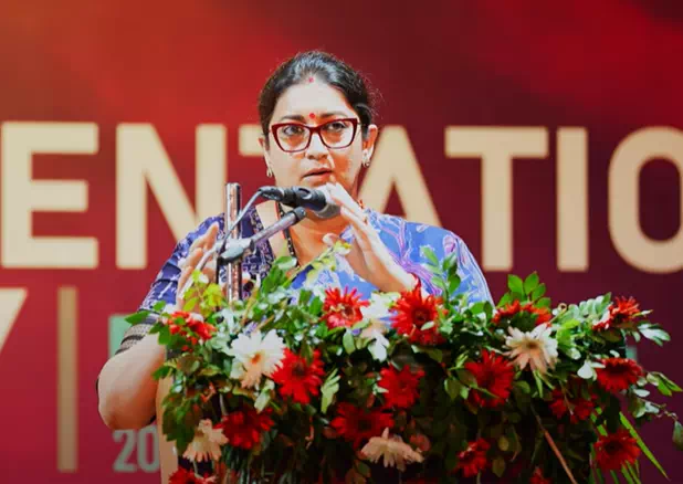 Smt. Smriti Irani's Inspiring Address at KCC Institute | A Call to Resilience, Gratitude, and Growth