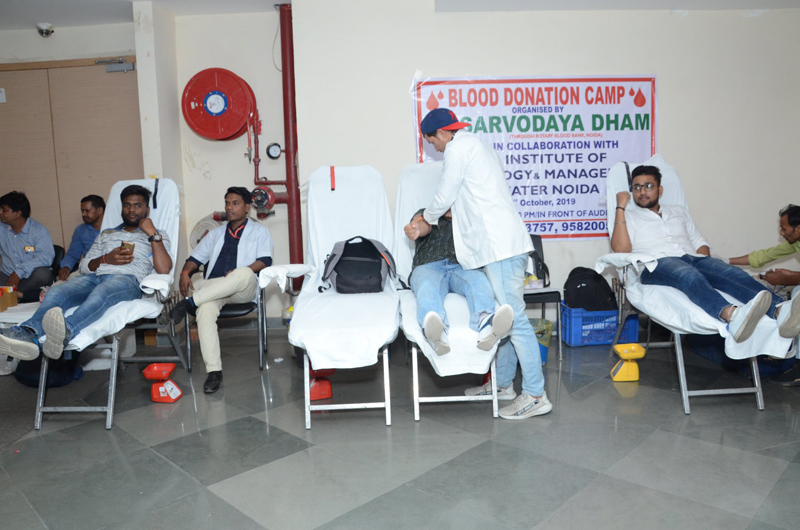 437pg_BloodDonationcamp3.jpg