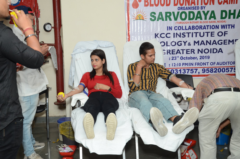 438pg_BloodDonationcamp4.jpg